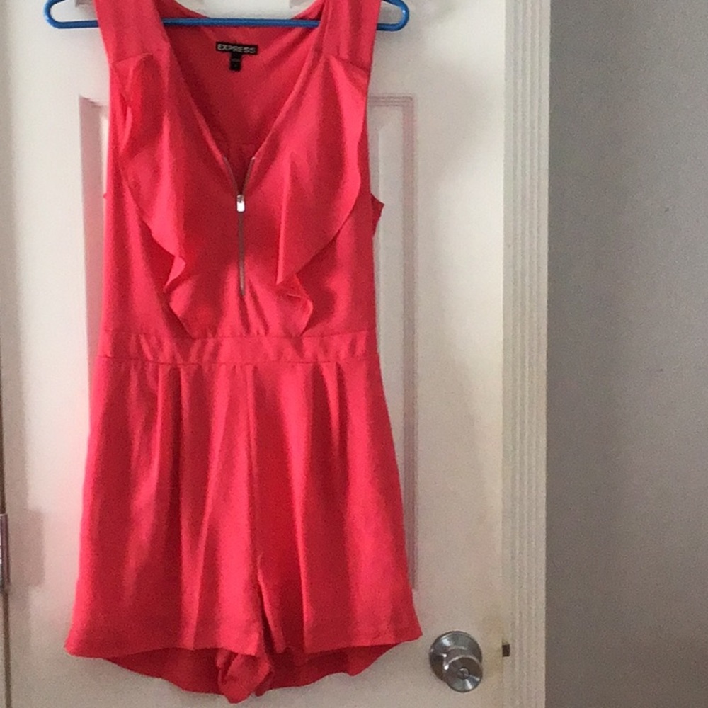 Cute romper.  Perfect for summer or spring